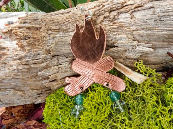 Pendentif “Bois lumineux” en cuivre et argent, aventurine verte et ambres