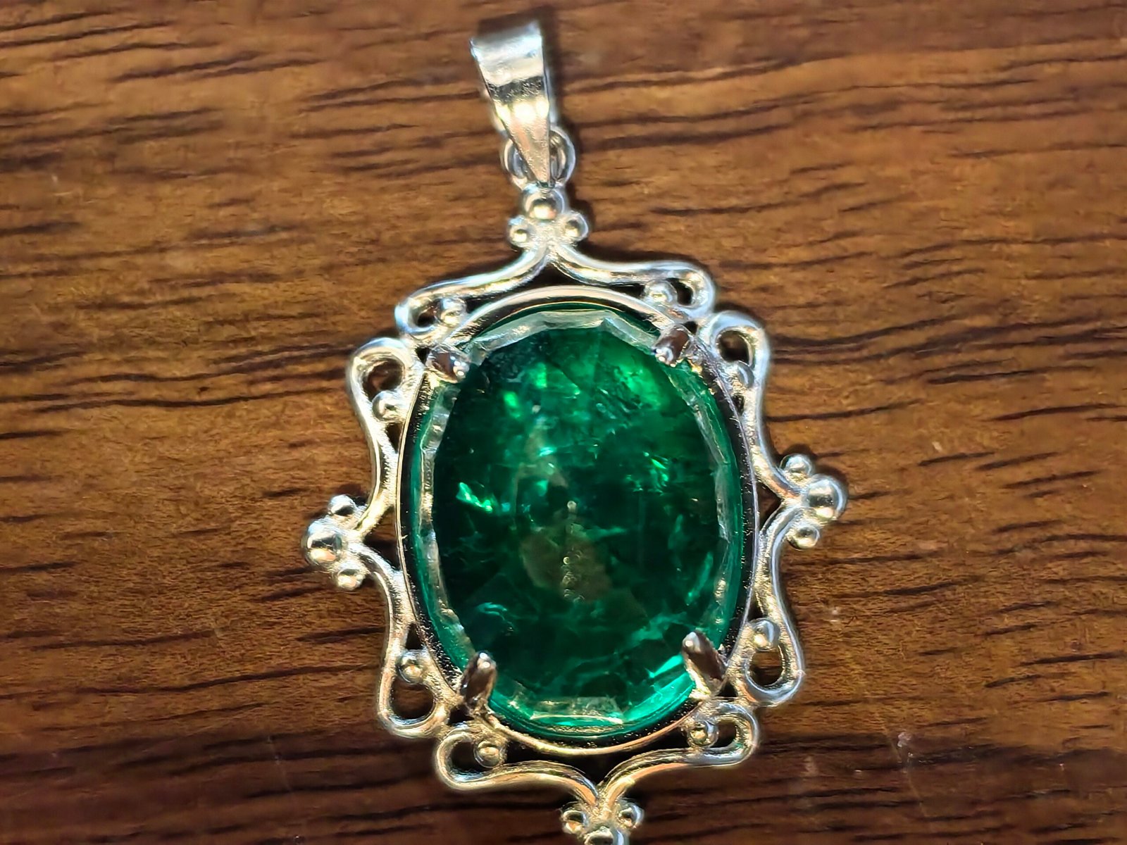 Pendentif "Miroir de la Forêt" en argent et cuivre, émeraude – Image 2