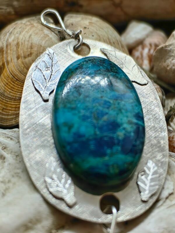 Pendentif Terre océanique en argent et cuivre, shattuckite, inspiré par la mer méditéranée, la nature, fait main en France, éthique, écoresponsable