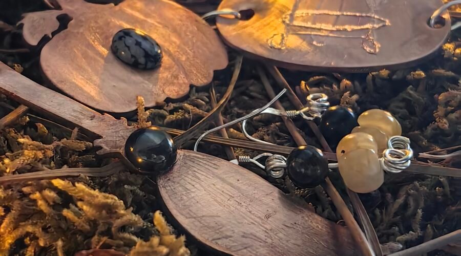 Vue d'ensemble de présentation de la collection éphémère d'automne 2024 "Les symboles de Samhain"