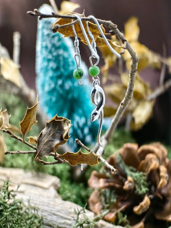 Boucles d'oreilles "Le savoir du serpent" argent et cuivre éthiques, hypoallergénique, aventurine verte – Image 3