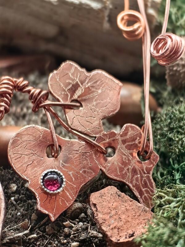 Collier "lierre mystique" argent-cuivre et grenat. – Image 9